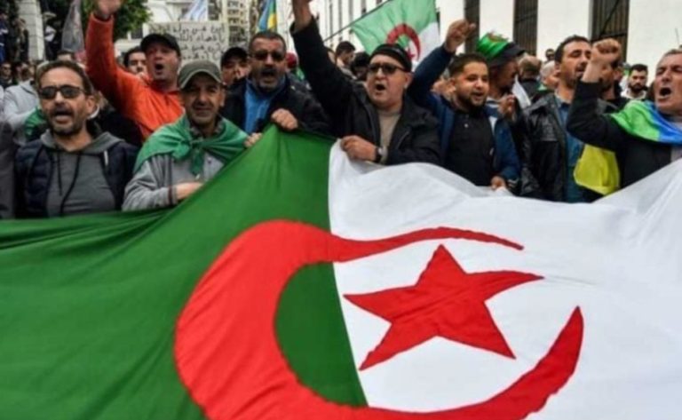 تصويت الجزائر على قرار غزة يفجّر جدلًا داخليًا ويكشف تناقضات الموقف الرسمي