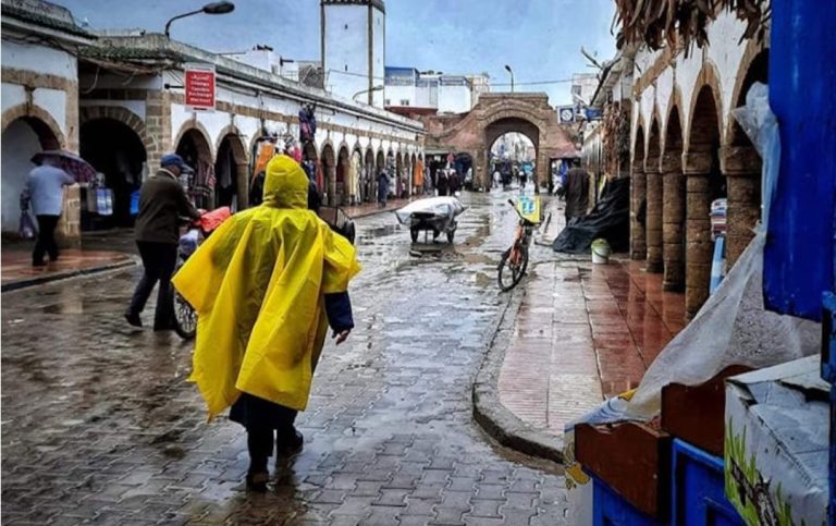خبراء: تجاهل النشرات الإنذارية الجوية يضاعف الخسائر البشرية والمادية
