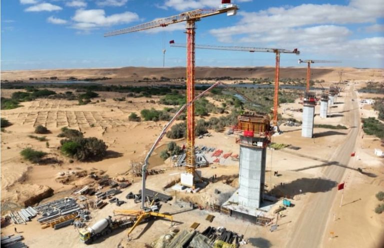 أشغال أكبر جسر طرقي بالمغرب تتجاوز 33% على وادي الساقية الحمراء