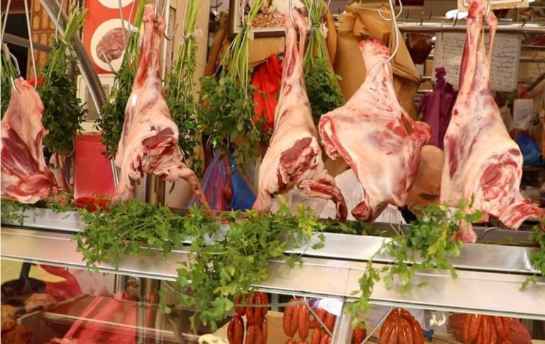 التباين يسم أسعار اللحوم الحمراء بالمغرب.. ومهنيون يستبعدون انخفاضات