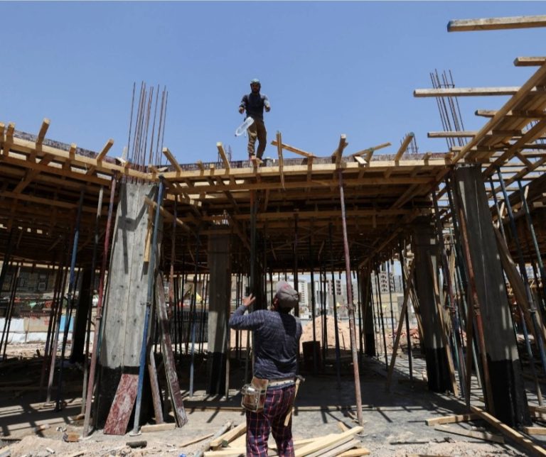 مصرع عامل بناء صعقاً بالكهرباء بمدينة العيون