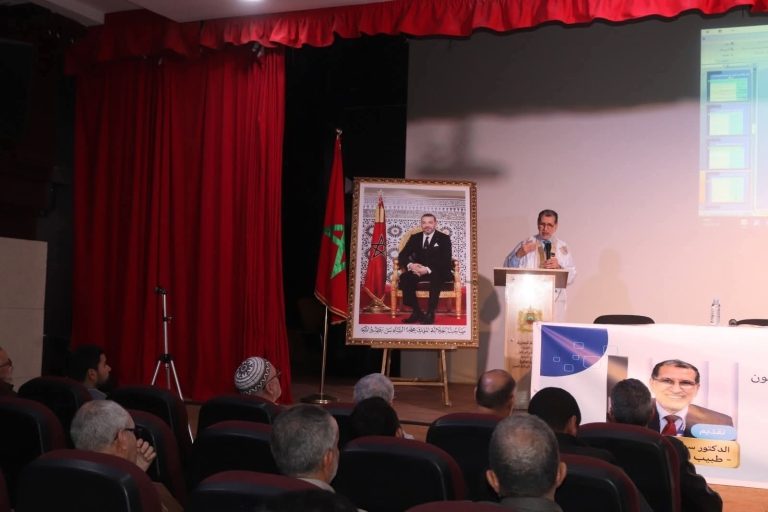 الدكتور العثماني يسلط الضوء على “الأسرة والصحة النفسية” بدار الثقافة “أم السعد”