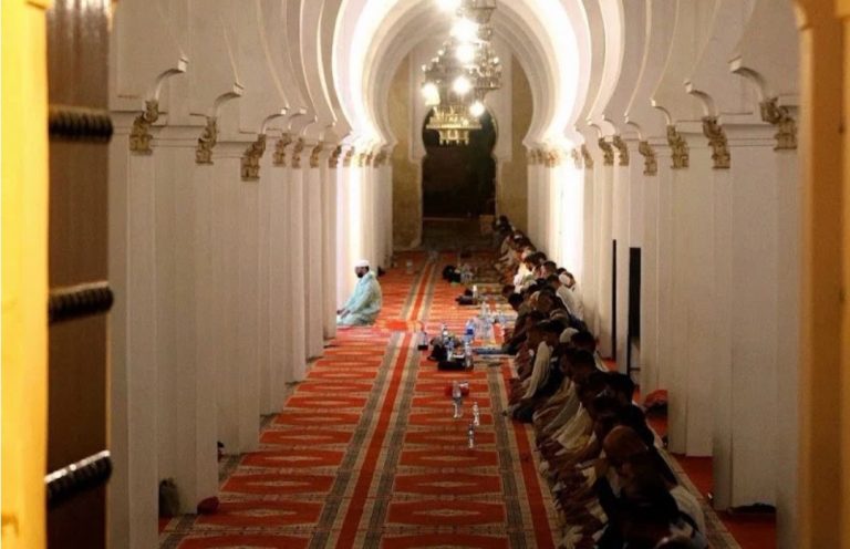 تقرير أوروبي: النموذج الديني المغربي يقدم البديل المعتدل لمواجهة التطرف