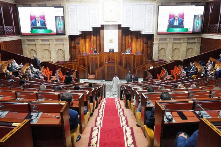 مجلس النواب يصادق قبل قليل على قوانين السلامة الطرقية وتنظيم مهنة العدول