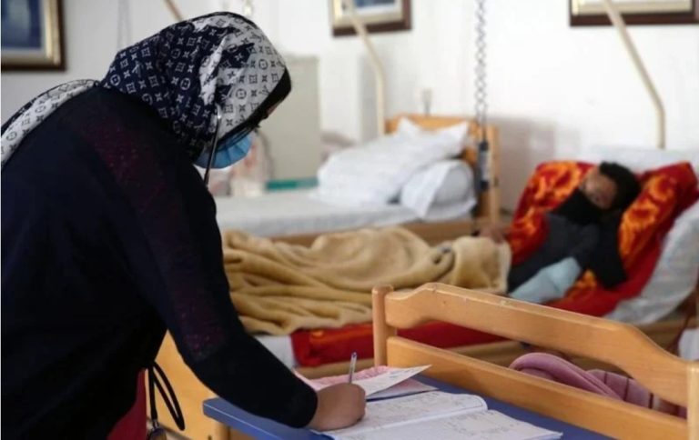 استطلاع: أكثر من نصف المغاربة يقرون بصعوبات في ولوج العلاجات الطبية