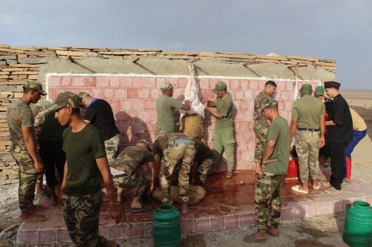 القوات المسلحة الملكية بالمنطقة الجنوبية تحتفل بعيد الأضحى في أجواء من الأخوة والتآزر
