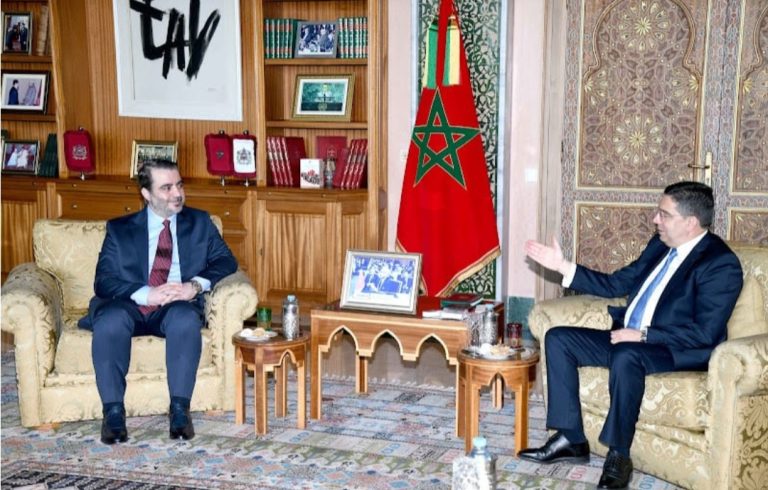 المغرب وسوريا يفتحان “صفحة دبلوماسية جديدة” بعد سنوات من القطيعة