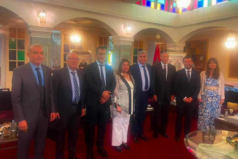 السيد والي جهة العيون الساقية الحمراء يستقبل وفد جامعات جزر الكناري في مستهل برنامج زيارته بمدينة العيون