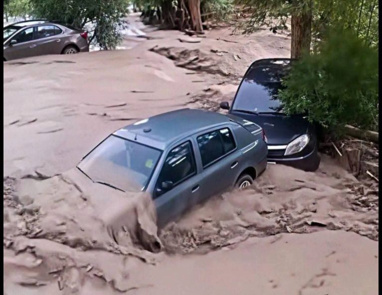 عاصفة رعدية قوية وسيول جارفة بإقليم جرسيف