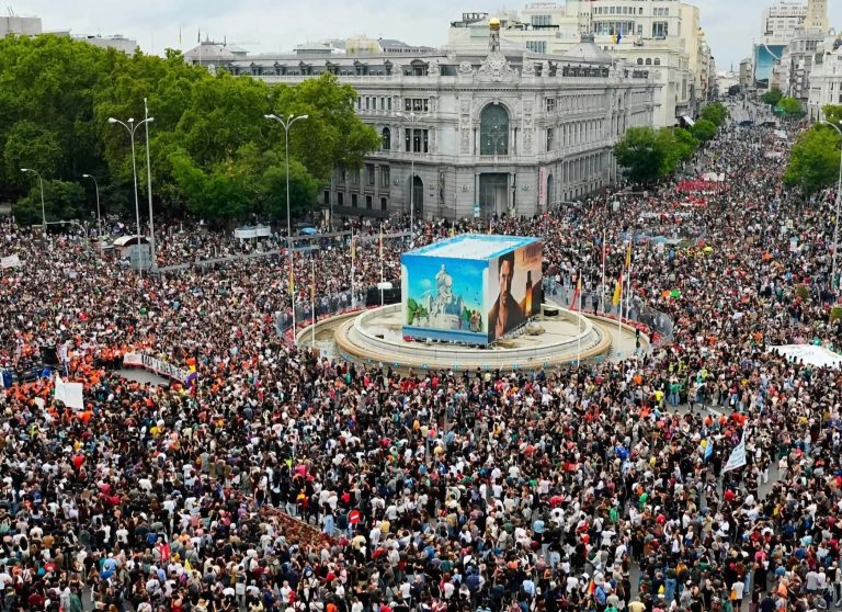 أزمة السكن تشعل الشارع الإسباني.. تظاهرات حاشدة في مدريد ومدن أخرى