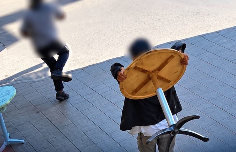 العيون.. توقيف شخص للاشتباه في تورطه في اعتداء باستعمال طاولة مقهى بحي الوكالة «84»