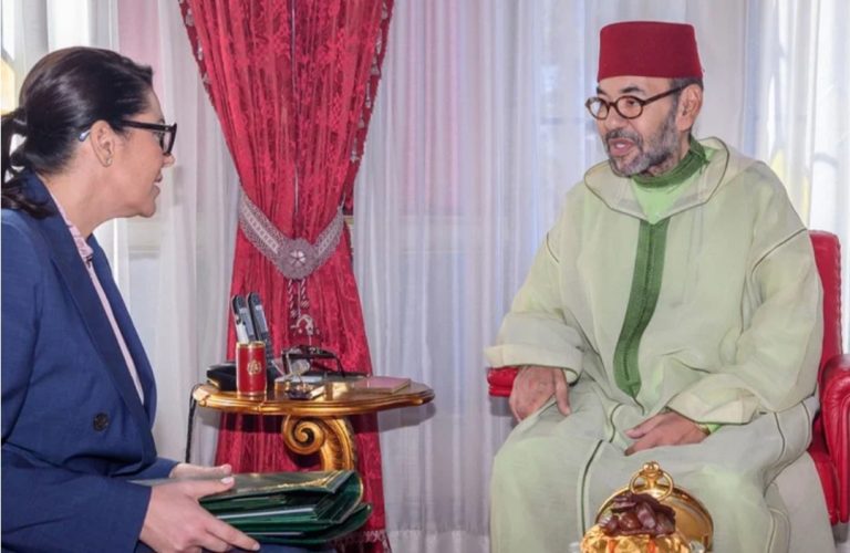 ظهير ملكي يفوض إلى فاطمة الزهراء المنصوري صلاحيات تدبير إدارة الدفاع الوطني
